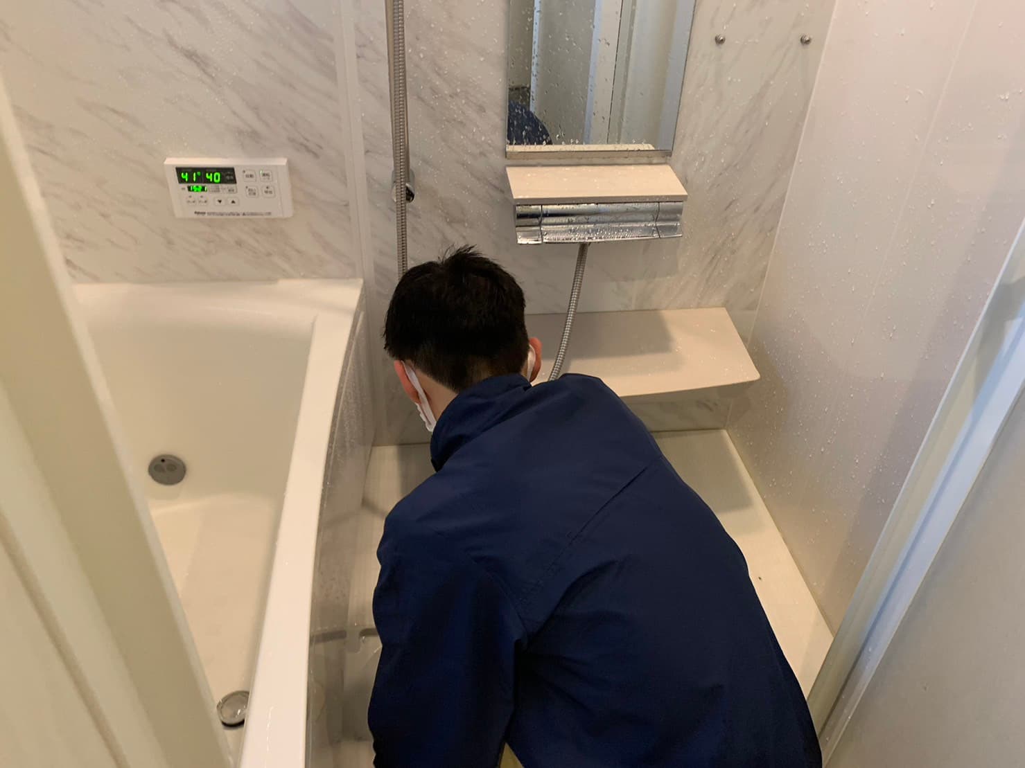 大阪にて実施、水回り浴室現場研修