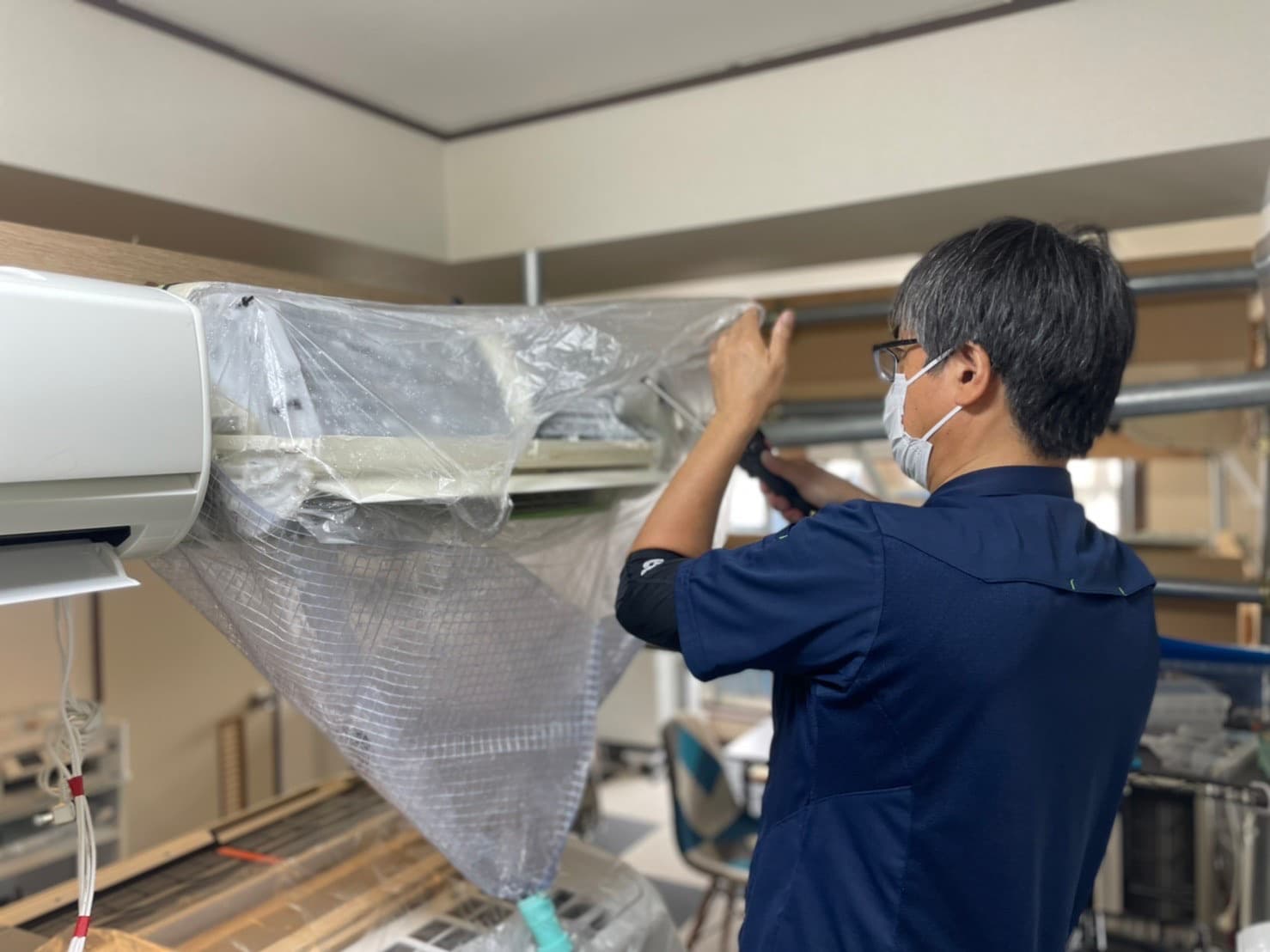 東京にて、エアコン基礎分解洗浄組立研修