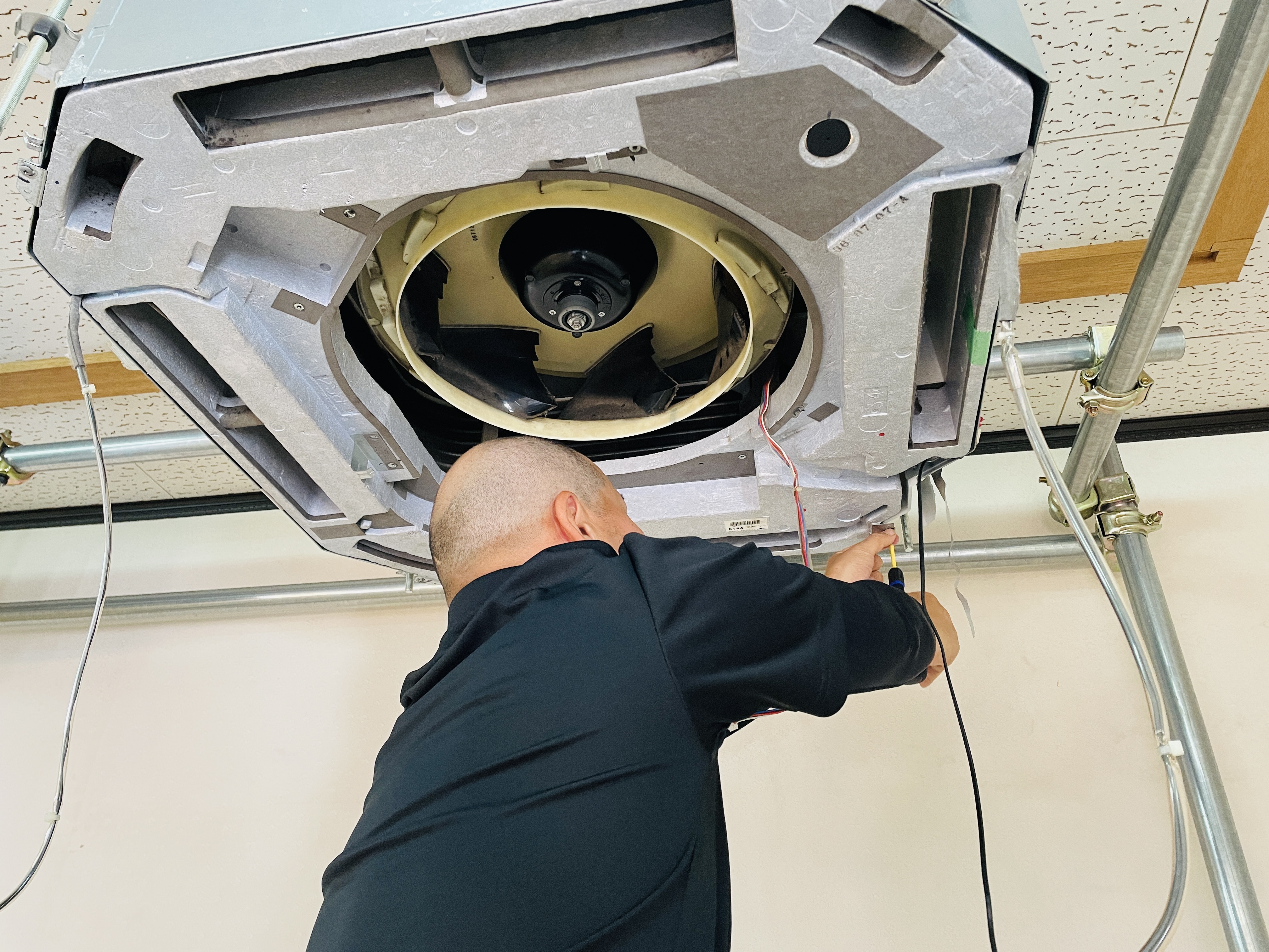 ���É��Ŋw�ԋƖ��p�G�A�R���V�䖄���݌^4�����������C�̃|�C���g