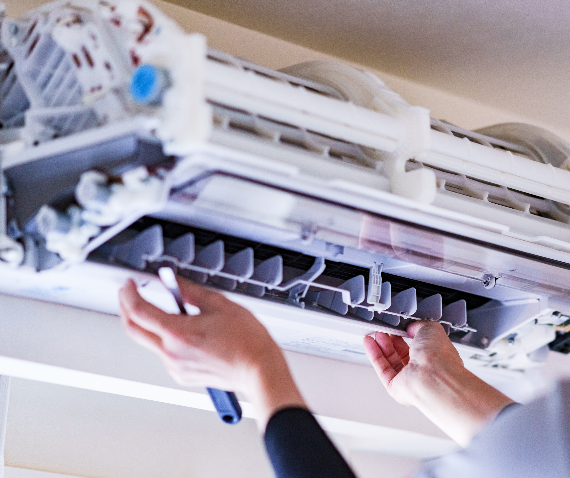 �����G�A�R���u�����܂���v�̕�������s���v���̍�ƕ��i